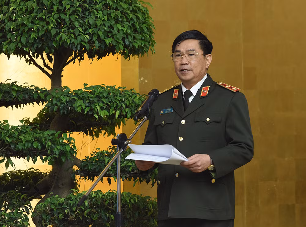 Đại diện lãnh đạo Bộ Công an phát biểu.