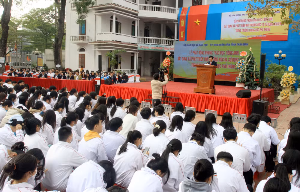 Quang cảnh lễ phát động.