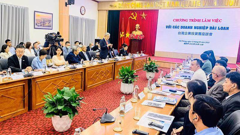 Đoàn khảo sát của các doanh nghiệp Đài Loan (Trung Quốc) làm việc và tìm hiểu cơ hội đầu tư, hợp tác tại Hải Phòng.