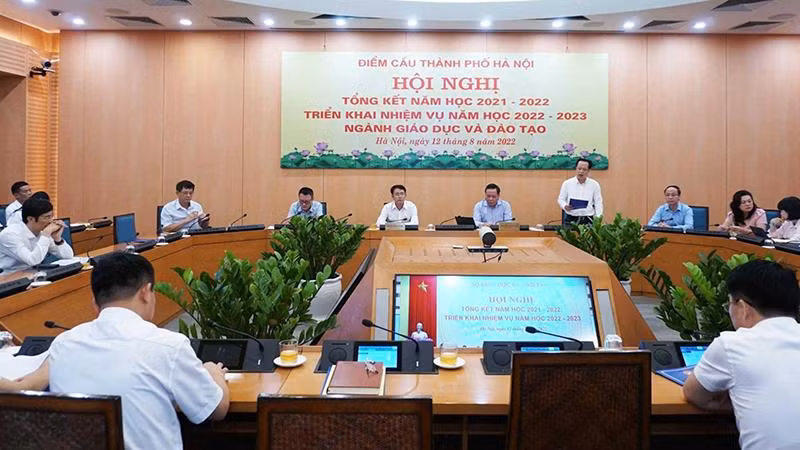 Tính đến tháng 6/2022, tỷ lệ trường đạt chuẩn quốc gia toàn thành phố là 64,3%, trong đó công lập là 79%.