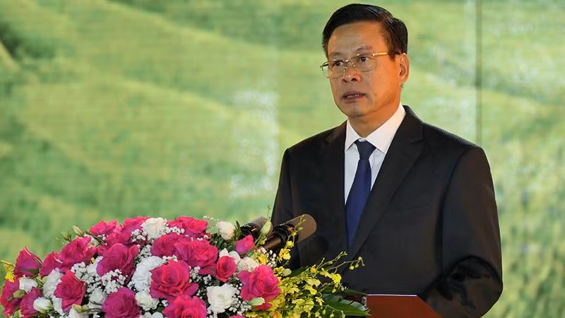 Chủ tịch Ủy ban nhân dân tỉnh Hà Giang Nguyễn Văn Sơn phát biểu khai mạc chương trình.