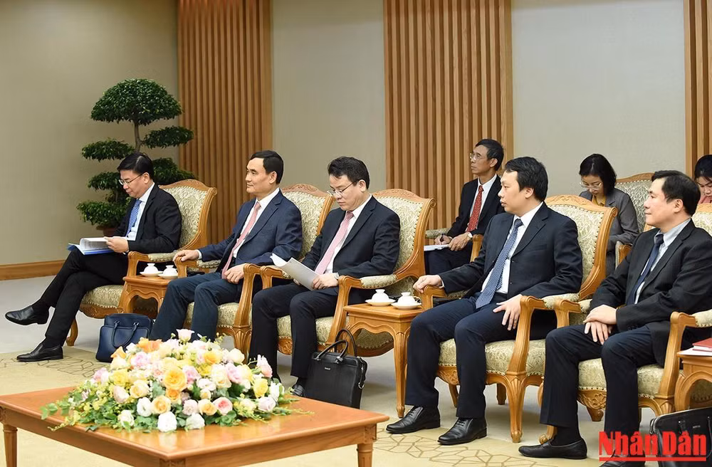 Đại diện lãnh đạo các bộ, ban, ngành của phía Việt Nam tham dự buổi tiếp. Đại diện lãnh đạo các bộ, ban, ngành của phía Việt Nam tham dự buổi tiếp.