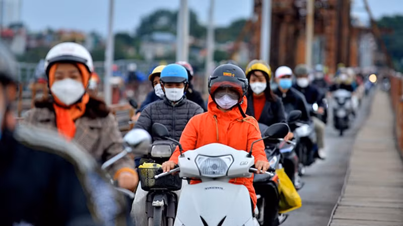 Khu vực Hà Nội không mưa, trưa chiều hửng nắng, trời rét đậm. (Ảnh minh họa)