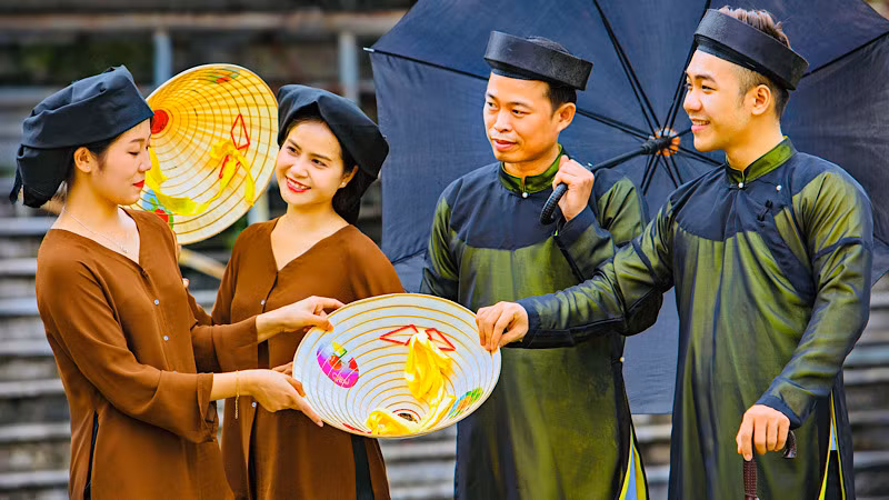 Hát Đúm-nét văn hóa đặc trưng của Thủy Nguyên được lưu giữ và phát triển. Hát Đúm-nét văn hóa đặc trưng của Thủy Nguyên được lưu giữ và phát triển.