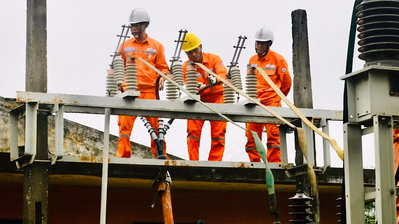 Công tác duy tu, sửa chữa đường dây và trạm điện được thực hiện thường xuyên.