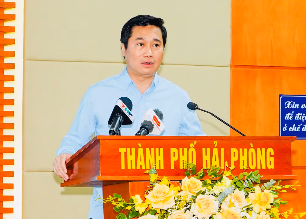 Thứ trưởng Xây dựng Nguyễn Tường Văn phát biểu tại hội nghị. Thứ trưởng Xây dựng Nguyễn Tường Văn phát biểu tại hội nghị.