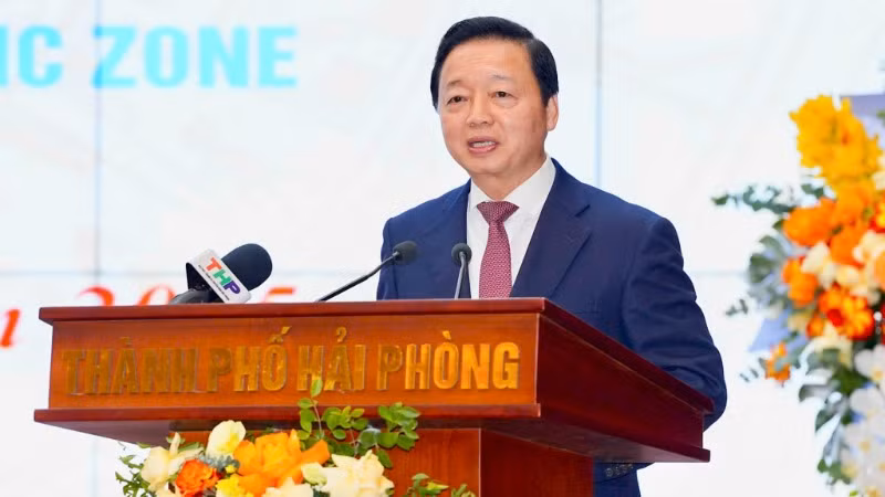 Phó Thủ tướng Chính phủ Trần Hồng Hà phát biểu tại lễ công bố và trao Quyết định của Thủ tướng Chính phủ thành lập Khu Kinh tế ven biển phía nam Hải Phòng.