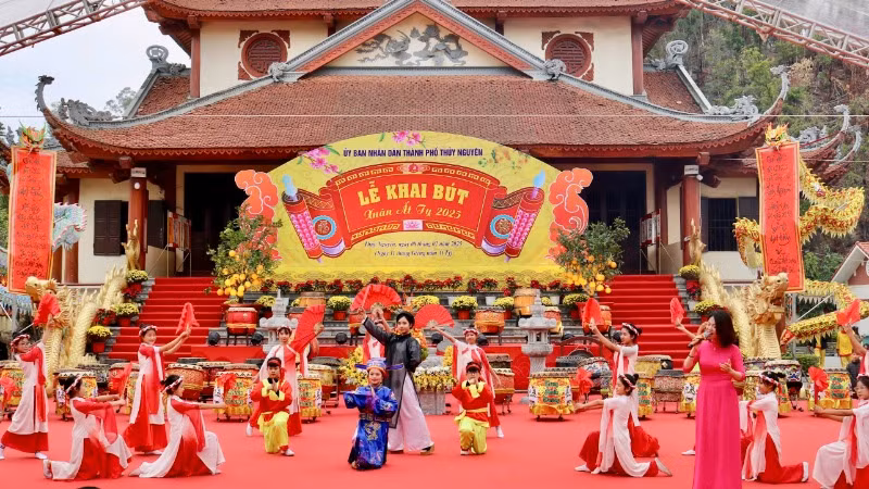 Nhiều hoạt động văn hóa, nghệ thuật được tổ chức tại khu tưởng niệm Trạng nguyên Lê Ích Mộc.