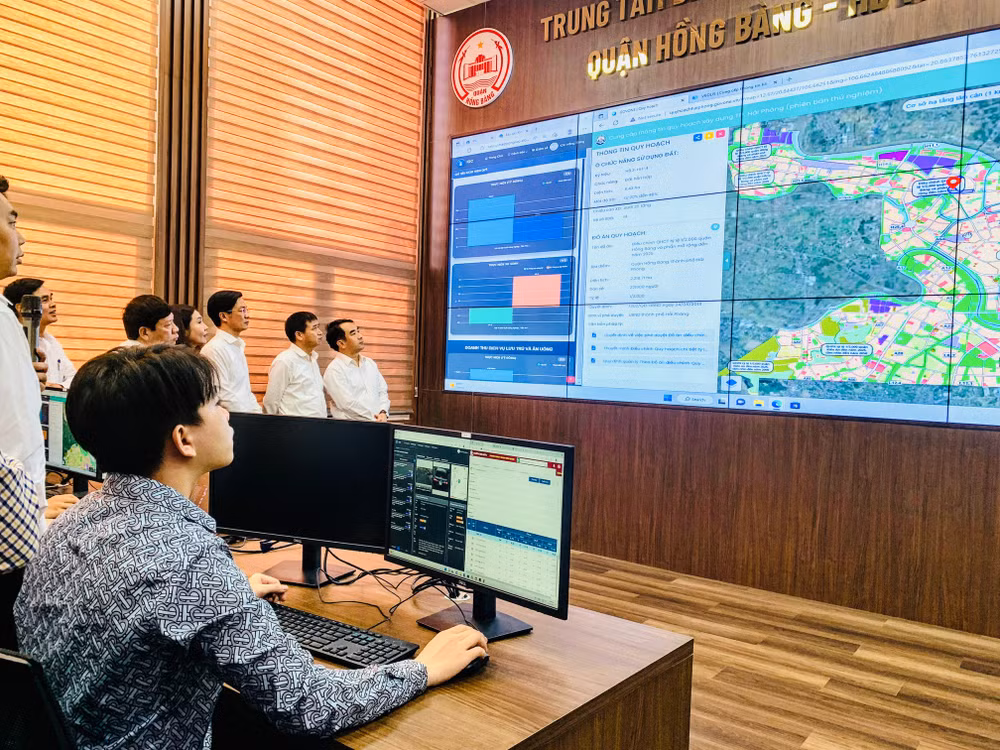 Trung tâm điều hành thông minh tại quận Hồng Bàng (Hải Phòng). Trung tâm điều hành thông minh tại quận Hồng Bàng (Hải Phòng).