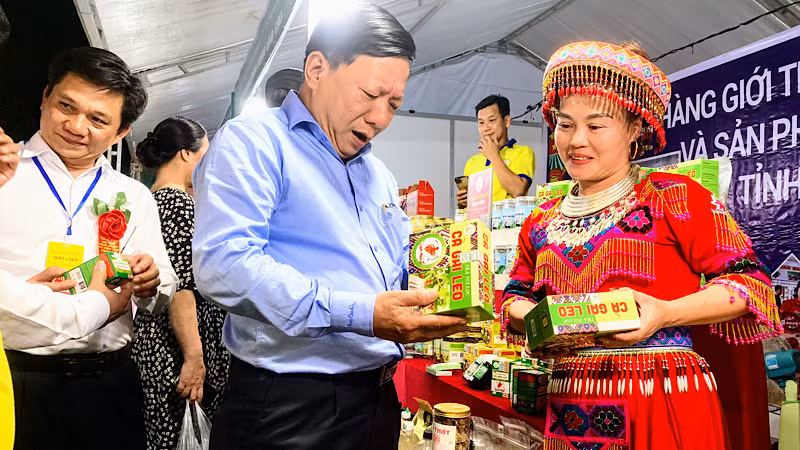 Giới thiệu sản phẩm OCOP của Lào Cai. Giới thiệu sản phẩm OCOP của Lào Cai.