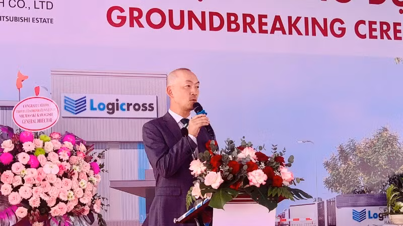 Tổng Giám đốc Công ty Mitsubishi Estate Việt Nam Takashi Kagamoto phát biểu tại lễ động thổ.
