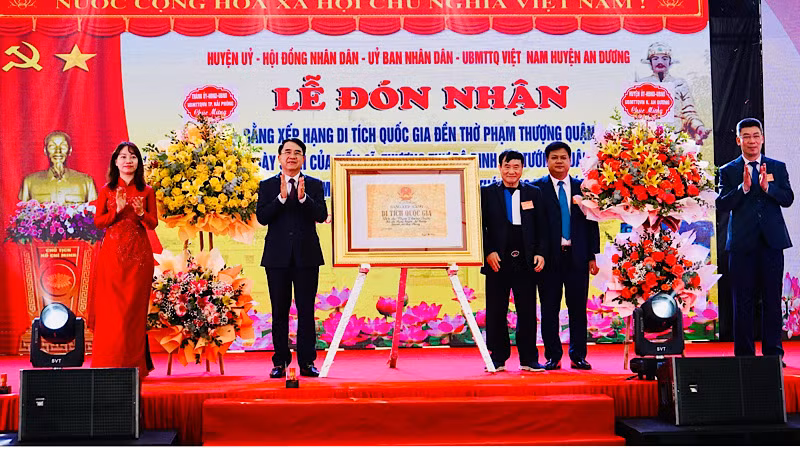Đón nhận Di tích Quốc gia Đền thờ Phạm Thượng Quận.