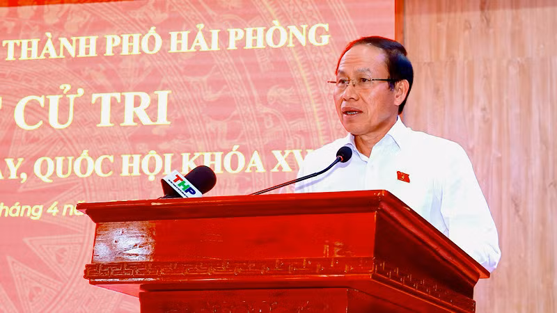 Đồng chí Lê Tiến Châu, Ủy viên Trung ương Đảng, Bí thư Thành ủy, Trưởng đoàn Đại biểu Quốc hội thành phố Hải Phòng chia sẻ tại cuộc tiếp xúc. Đồng chí Lê Tiến Châu, Ủy viên Trung ương Đảng, Bí thư Thành ủy, Trưởng đoàn Đại biểu Quốc hội thành phố Hải Phòng chia sẻ tại cuộc tiếp xúc.