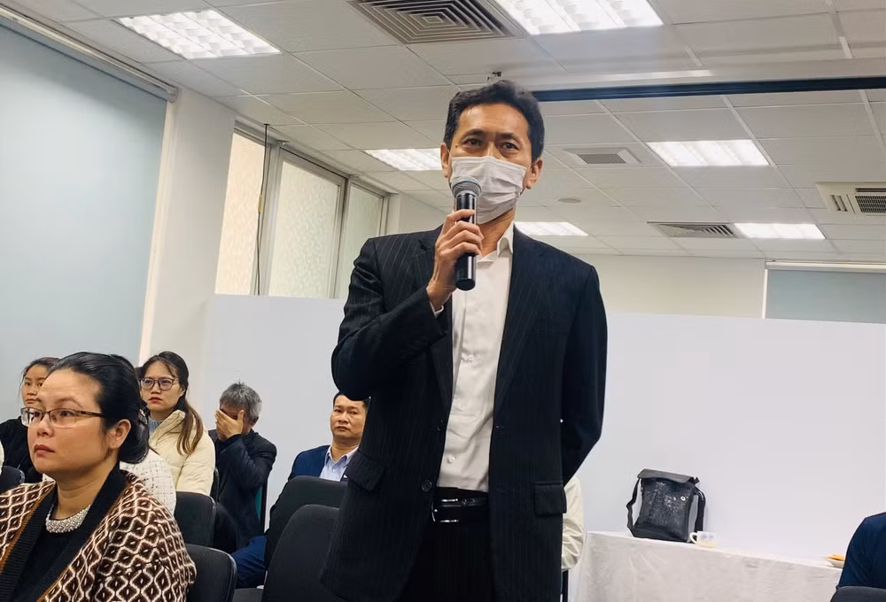 Các doanh nghiệp Nhật Bản nêu ý kiến. Các doanh nghiệp Nhật Bản nêu ý kiến.