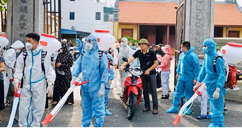 Huyện An Dương, thành phố Hải Phòng ra quân phun thuốc diệt muỗi phòng chống sốt xuất huyết Dengue. (Ảnh: CTV)