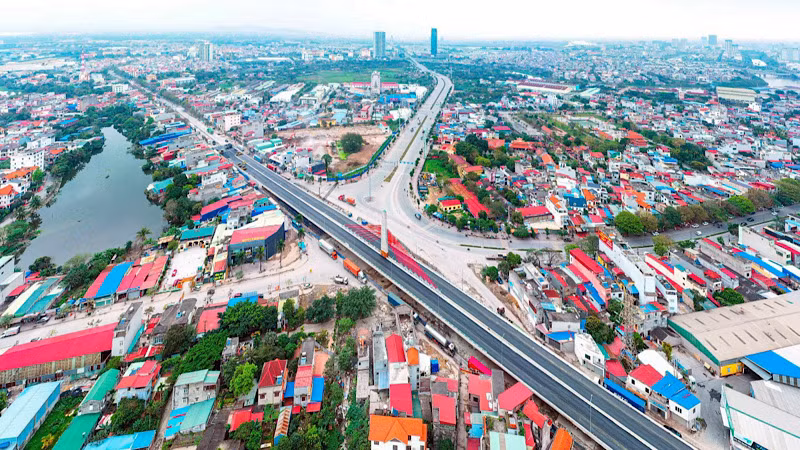 Cầu vượt tại nút giao Cơ Điện đã sẵn sàng cho xe ô-tô lưu thông qua lại.