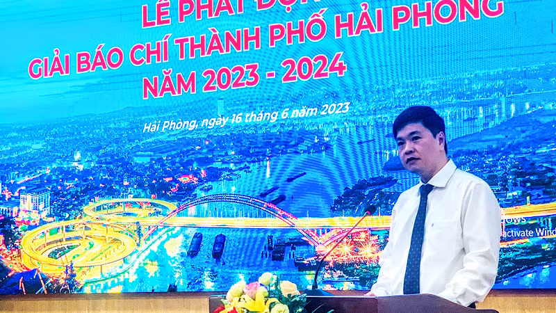 Phó Chủ tịch Ủy ban nhân dân thành phố Hải Phòng Hoàng Minh Cường, Chủ tịch Hội đồng Giải Báo chí Hải Phòng phát động Giải Báo chí thành phố Hải Phòng năm 2023-2024.