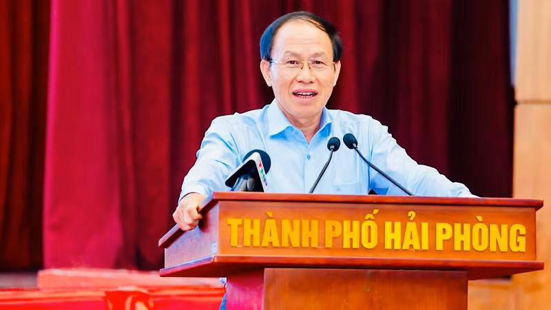 Bí thư Thành ủy Hải Phòng Lê Tiến Châu phát biểu tại cuộc gặp mặt báo chí.