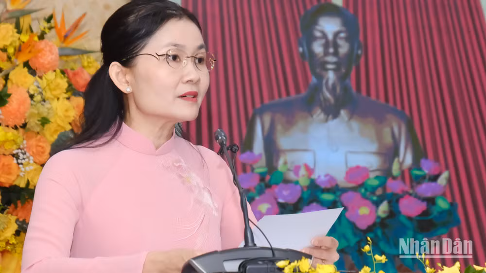 Tân Bí thư Tỉnh ủy Bình Phước Tôn Ngọc Hạnh phát biểu nhận nhiệm vụ.