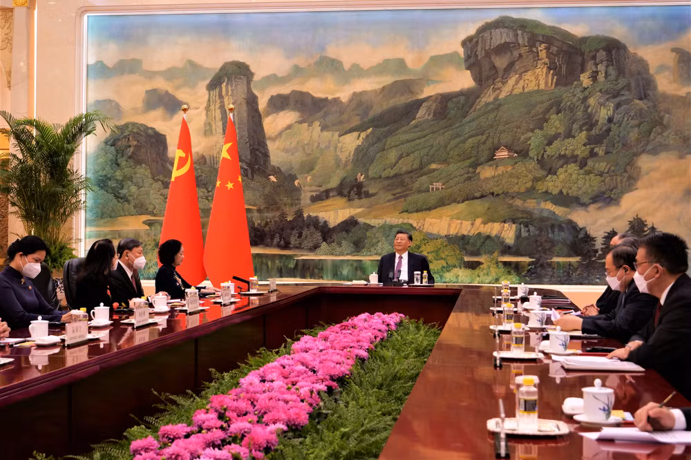 Thường trực Ban Bí thư Trương Thị Mai và Đoàn chào xã giao Tổng Bí thư, Chủ tịch Trung Quốc Tập Cận Bình. (Ảnh: HỮU HƯNG)