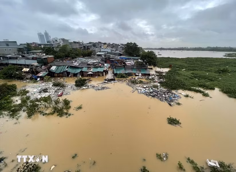 Mực nước trên sông Hồng tại Hà Nội là 9,50m, đạt mức báo động 1.