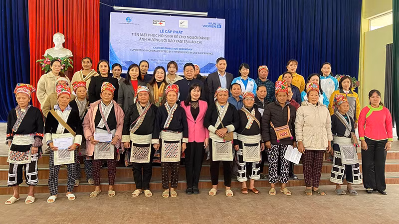 Các phụ nữ nhận hỗ trợ từ chương trình. (Ảnh: UN Women)
