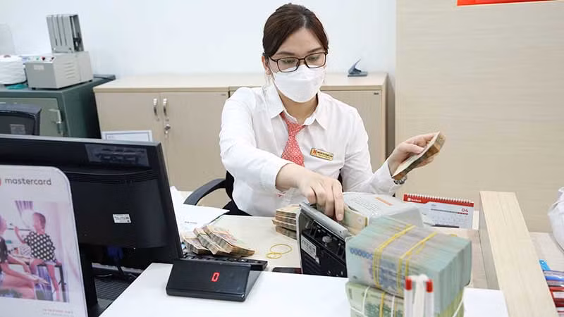 Giao dịch tại Ngân hàng SeAbank.