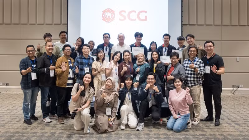 Chương trình Đại sứ ESG-ESG Ambassador giúp thế hệ trẻ trong khu vực được học hỏi và trao đổi kiến thức, cũng như sáng tạo và thực hiện các dự án cộng đồng của mình.