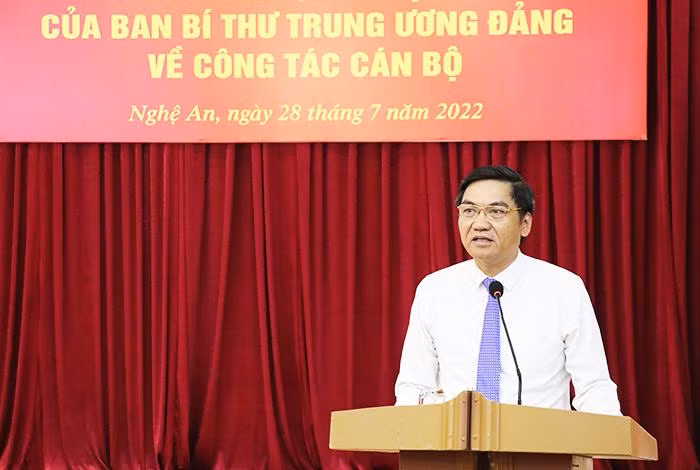 Đồng chí Hoàng Nghĩa Hiếu phát biểu nhận nhiệm vụ.