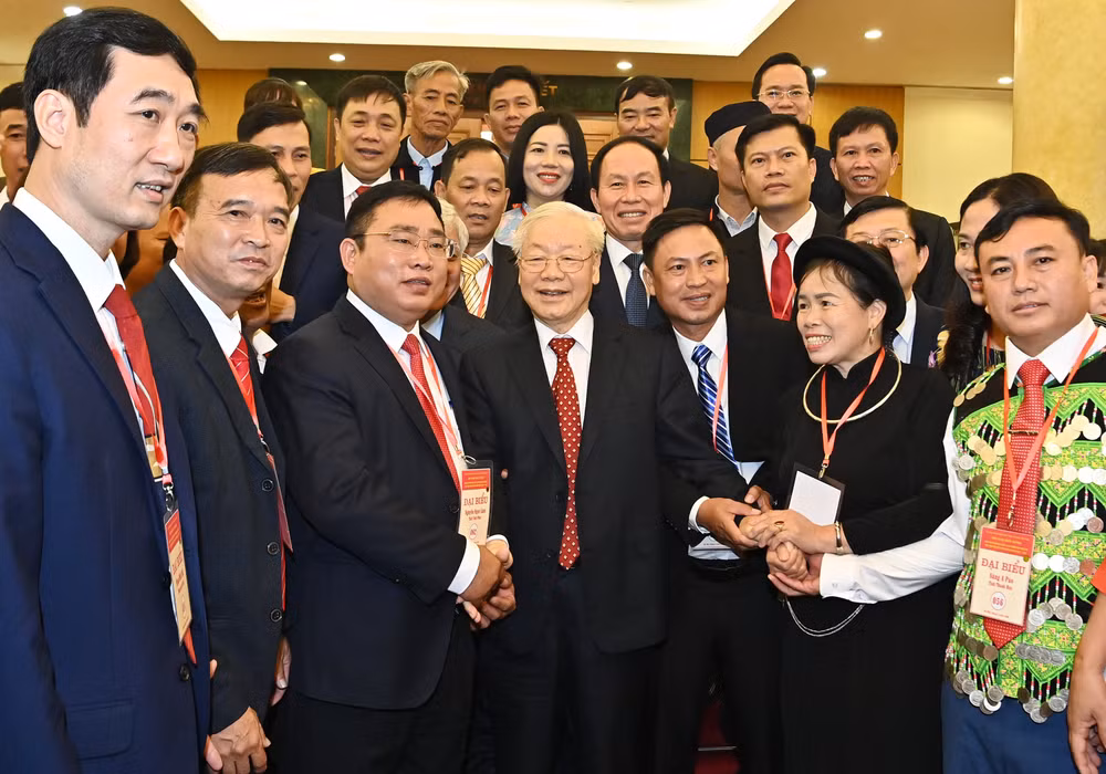 Tổng Bí thư Nguyễn Phú Trọng gặp gỡ các cán bộ Mặt trận cơ sở tiêu biểu tại buổi gặp mặt ngày 26/11/2022. Ảnh: ĐĂNG KHOA