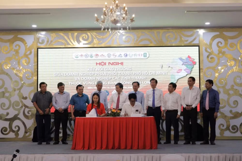  Hội nghị Tổng kết chương trình hợp tác kinh tế - xã hội giữa Thành phố Hồ Chí Minh và các tỉnh, thành phố Đồng bằng Sông Cửu Long.