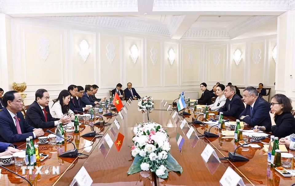 Chủ tịch Quốc hội Trần Thanh Mẫn hội đàm với Chủ tịch Hạ viện Uzbekistan Nuriddinjon Ismailov. (Ảnh: DOÃN TẤN/TTXVN) Chủ tịch Quốc hội Trần Thanh Mẫn hội đàm với Chủ tịch Hạ viện Uzbekistan Nuriddinjon Ismailov. (Ảnh: DOÃN TẤN/TTXVN)