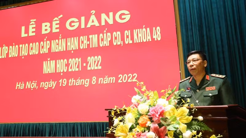 Giám đốc Học viện Quốc phòng Trần Việt Khoa phát biểu tại buổi lễ.