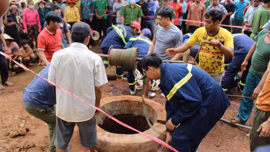 Hiện trường vụ tai nạn khiến 2 thanh niên tử vong.