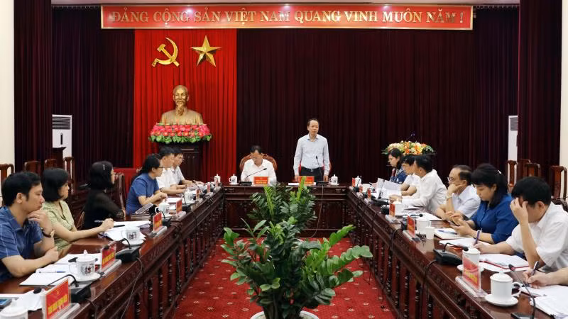 Toàn cảnh buổi làm việc.