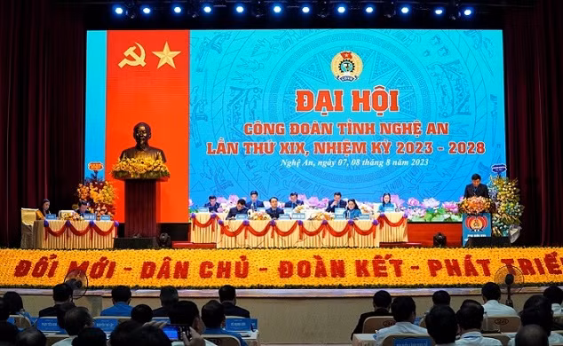 Toàn cảnh Đại hội Công đoàn tỉnh Nghệ An lần thứ 19, nhiệm kỳ 2023-2028.