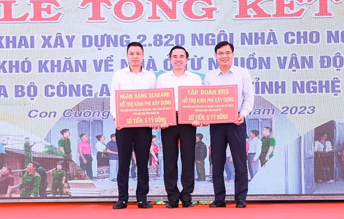 Tiếp tục nhận nguồn hỗ trợ làm nhà cho người dân có nhu cầu về nhà ở. Tiếp tục nhận nguồn hỗ trợ làm nhà cho người dân có nhu cầu về nhà ở.