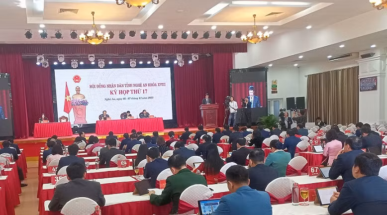 Hội đồng nhân dân tỉnh Nghệ An thông qua các nhiệm vụ, giải pháp chủ yếu phát triển kinh tế, xã hội năm 2024.