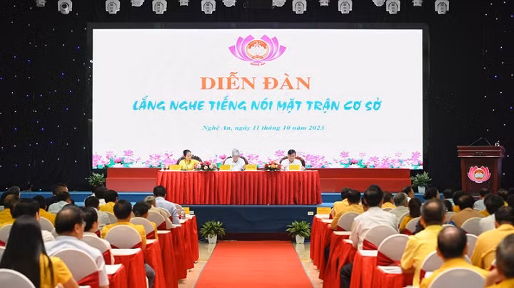Diễn đàn "Lắng nghe tiếng nói Mặt trận cơ sở".