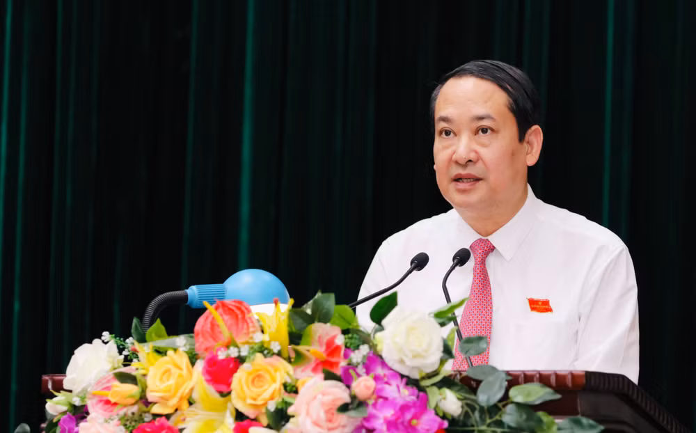 Phó Bí thư Thường trực, Chủ tịch Hội đồng nhân dân tỉnh Mai Văn Tuất phát biểu bế mạc kỳ họp. (Ảnh: NGUYỄN NĂM) Phó Bí thư Thường trực, Chủ tịch Hội đồng nhân dân tỉnh Mai Văn Tuất phát biểu bế mạc kỳ họp. (Ảnh: NGUYỄN NĂM)