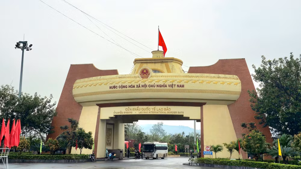 Cửa khẩu quốc tế Lao Bảo.