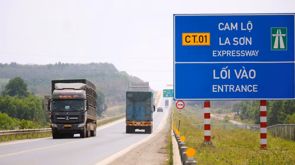 Từ đầu năm 2023 đến nay, các phương tiện vận tải nặng đều đi theo cao tốc Cam Lộ-La Sơn, tránh vào trung tâm thành phố Đông Hà.