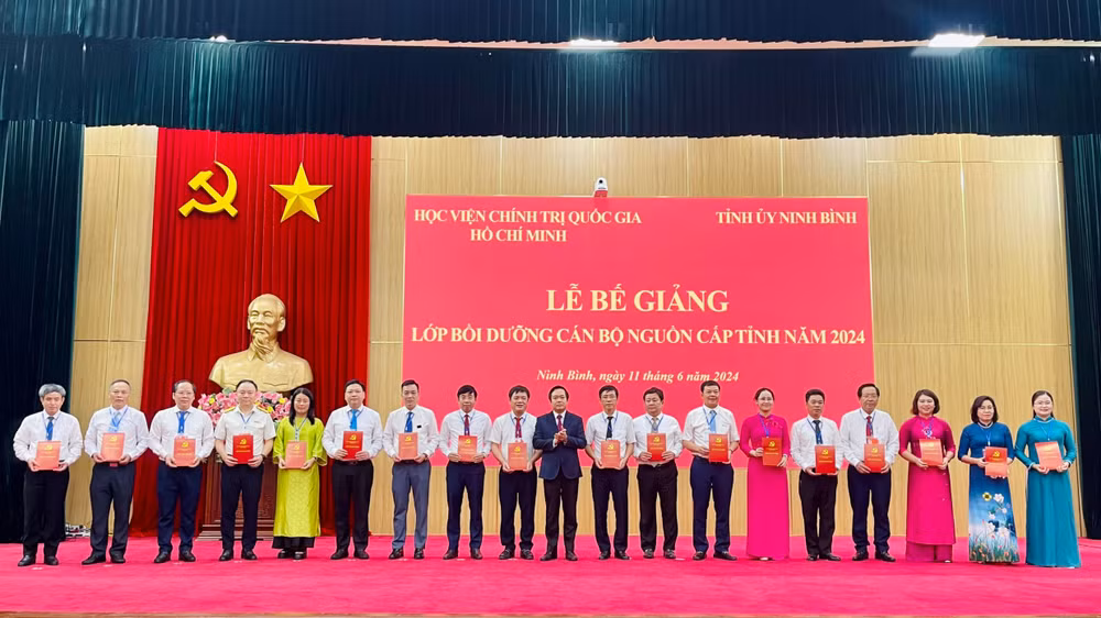 Lớp bồi dưỡng đã tạo sức lan tỏa mạnh mẽ, tác động tốt đến công tác đào tạo, bồi dưỡng nhằm xây dựng, nâng cao chất lượng đội ngũ cán bộ, công chức, viên chức của tỉnh trước yêu cầu, nhiệm vụ trong giai đoạn hiện nay và những năm tiếp theo.