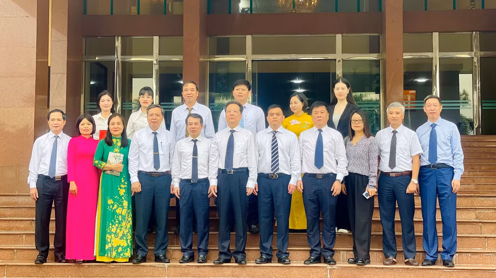 Hai bên tin tưởng, hợp tác giữa Hội đồng nhân dân tỉnh Ninh Bình và tỉnh Hồ Bắc sẽ đạt được nhiều kết quả quan trọng trong thời gian tới. Hai bên tin tưởng, hợp tác giữa Hội đồng nhân dân tỉnh Ninh Bình và tỉnh Hồ Bắc sẽ đạt được nhiều kết quả quan trọng trong thời gian tới.