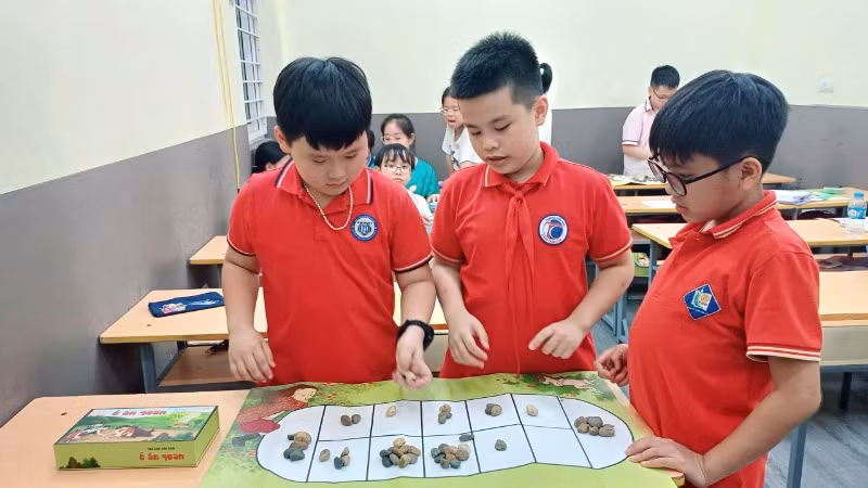 Trò chơi dân gian mang lại nhiều bài học quý trong cuộc sống.