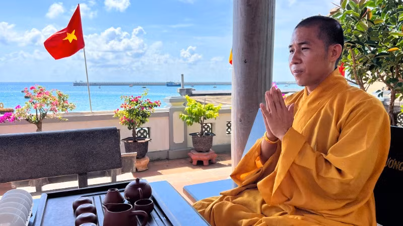 Đại đức Thích Nhuận Hiếu, trụ trì chùa Đá Tây A. Đại đức Thích Nhuận Hiếu, trụ trì chùa Đá Tây A.