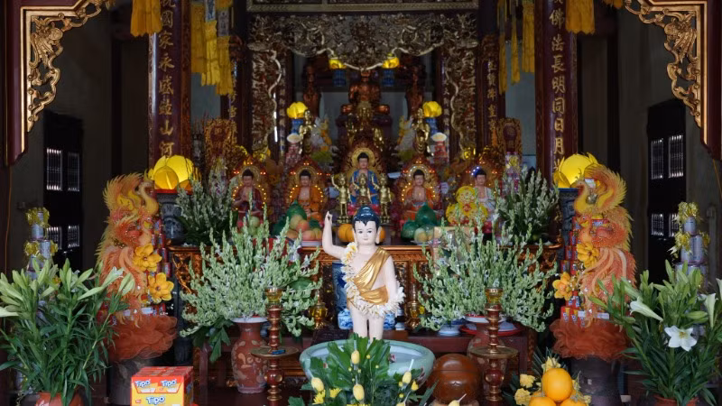 Chùa Nhẫm Dương với những nét đặc trưng của Phật giáo.