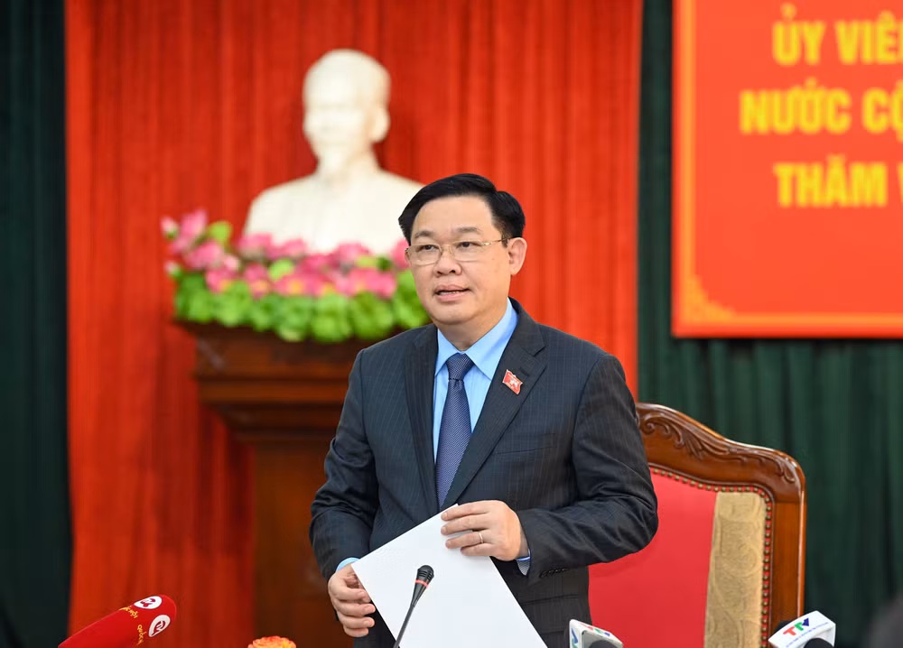 Chủ tịch Quốc hội Vương Đình Huệ phát biểu kết luận tại buổi làm việc với tỉnh Tuyên Quang. (Ảnh: Duy Linh) Chủ tịch Quốc hội Vương Đình Huệ phát biểu kết luận tại buổi làm việc với tỉnh Tuyên Quang. (Ảnh: Duy Linh)