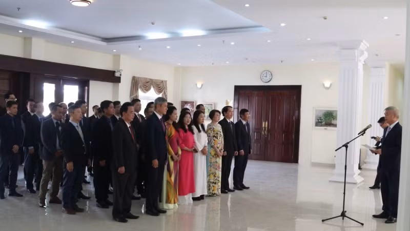 Quang cảnh lễ kỷ niệm. Quang cảnh lễ kỷ niệm.