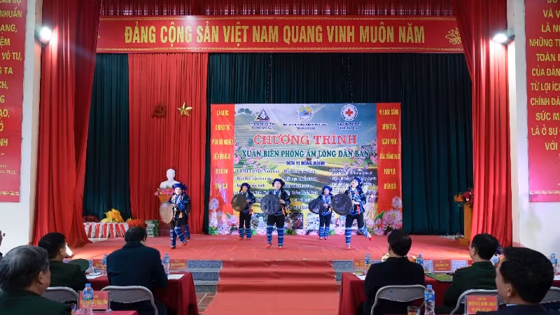 Toàn cảnh Chương trình sáng ngày 3/1 tại xã A Lù, huyện Bát Xát, Lào Cai.